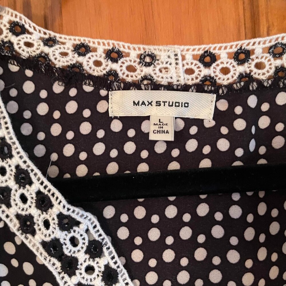 Max Studio Top - L - Picture 3 of 6